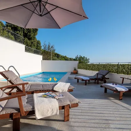 Gabriel Villa Makarska